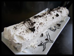 Oreo Log Cake