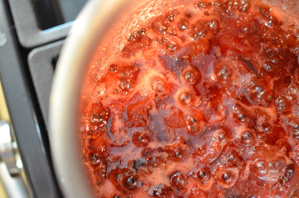 Cranberry Sauce boiling